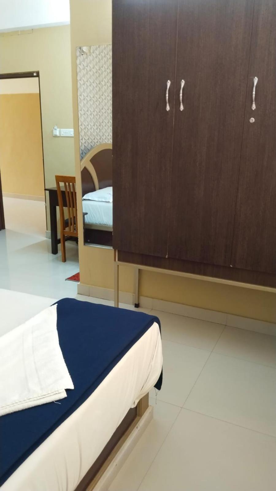 Hotel Falcon Тривандрум Экстерьер фото
